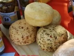 Hormita de queso con ají molido LOS NONOS VIAJEROS 430/450 gr